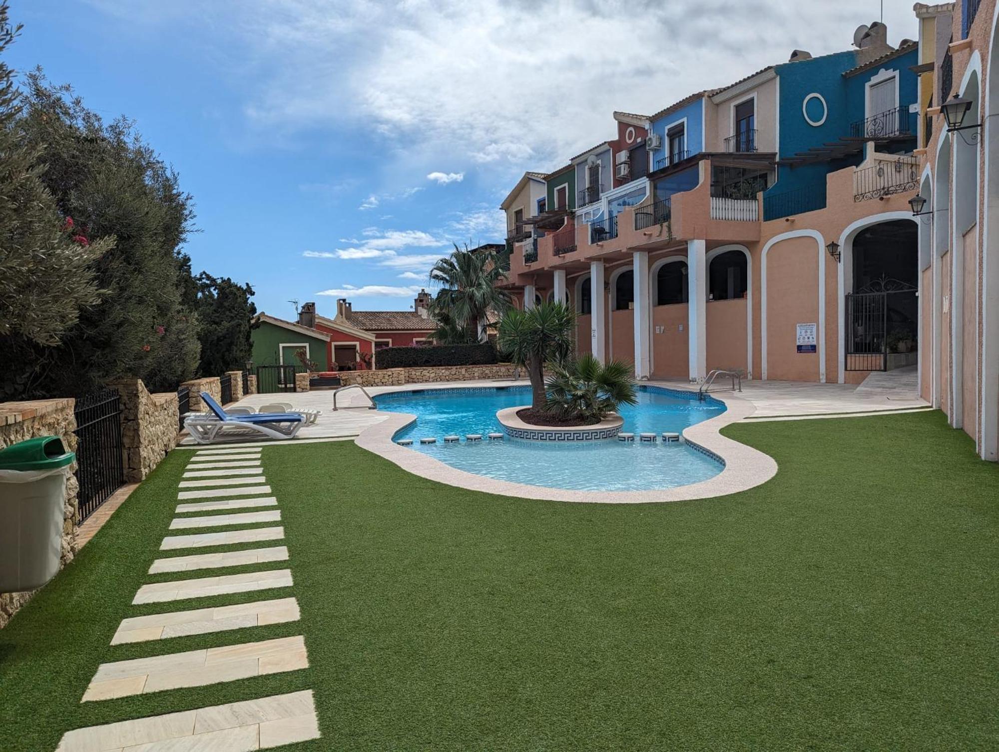 Pueblo Acantilado Sea View El Campello Luaran gambar